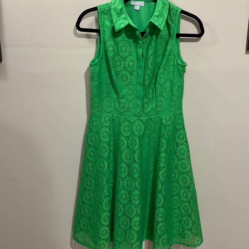 NEW YORK & CO Bright Green Collar Dress